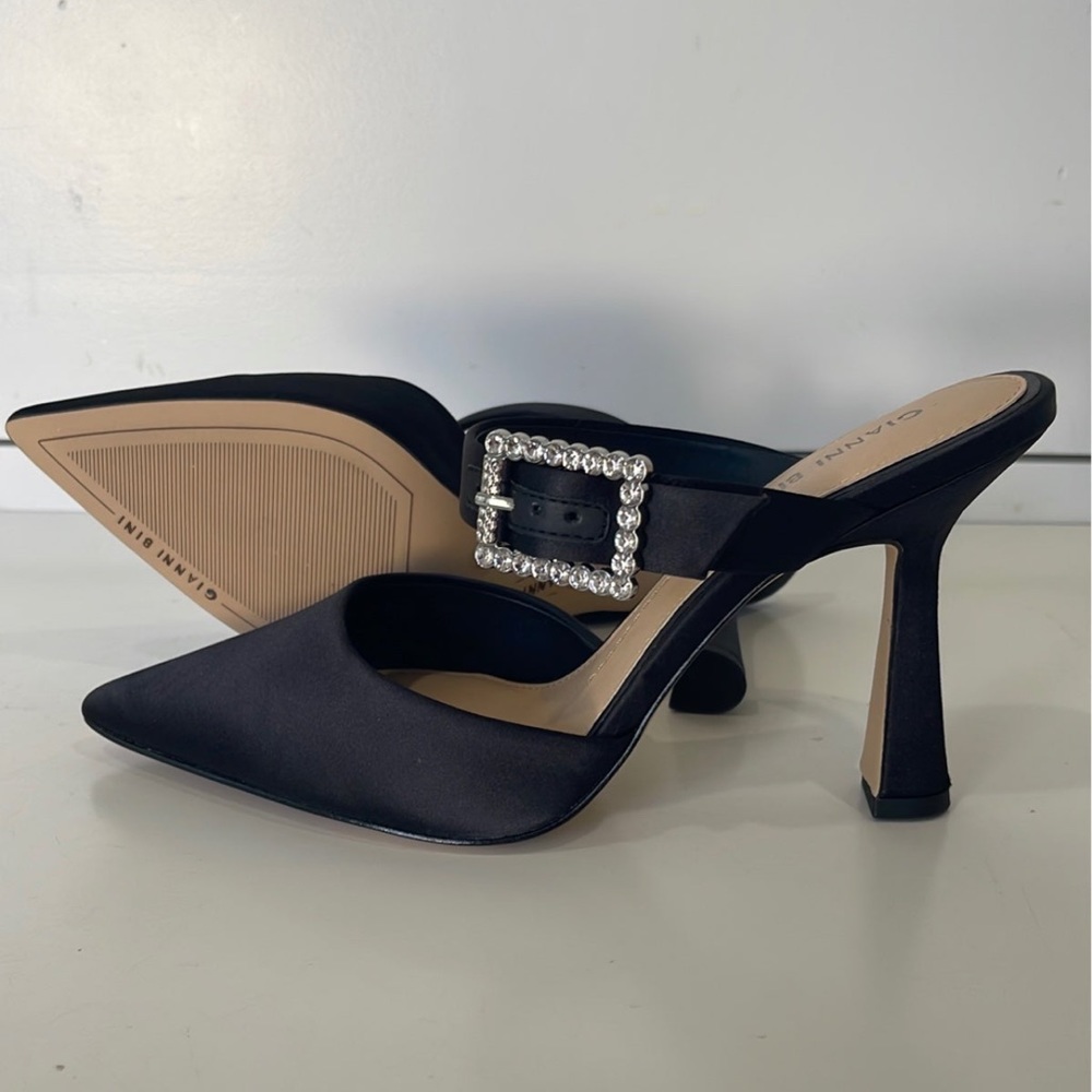 Gianni Bini size 8 heels